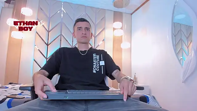 Ethan Boy  online show from 02/16/26, 08:27