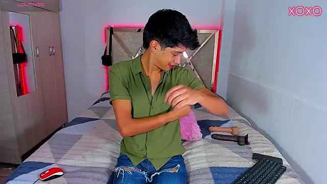 Jacovo2002 online show from 10/16/25, 05:47