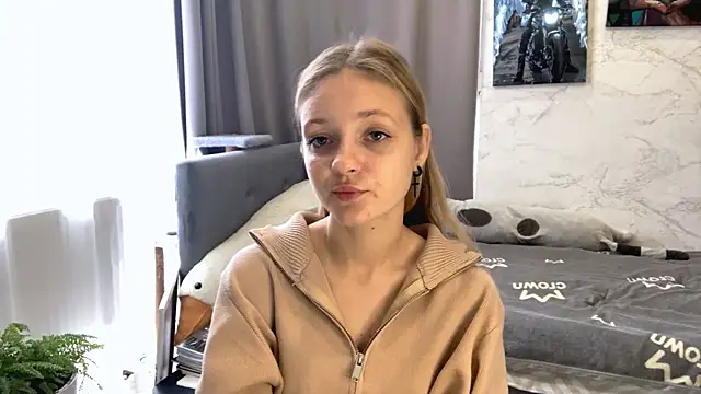 Snapshot of _petaI chatting on 10/14/25, 08:26  petaI online show from 10/14/25, 08:26