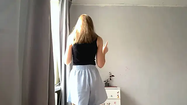 Snapshot of _petaI chatting on 10/21/25, 06:14  petaI online show from 10/21/25, 06:14