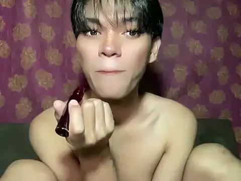 Snapshot of Chechay chatting on 11/12/25, 02:23 Chechay online show from 11/12/25, 02:23