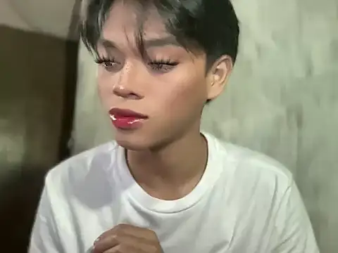 Snapshot of Chechay chatting on 11/24/25, 12:21 Chechay online show from 11/24/25, 12:21