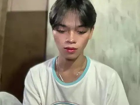 Snapshot of Chechay chatting on 11/25/25, 01:27 Chechay online show from 11/25/25, 01:27