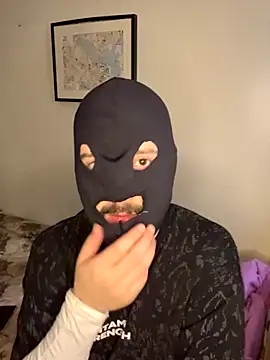 Snapshot of perscouple chatting on 10/19/25, 02:29 perscouple online show from 10/19/25, 02:29