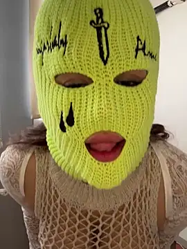 Snapshot of perscouple chatting on 10/22/25, 09:31 perscouple online show from 10/22/25, 09:31