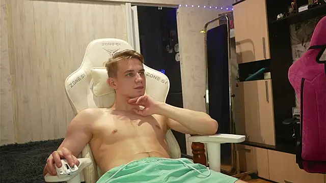 MIKE GOD19 online show from 10/11/25, 08:07