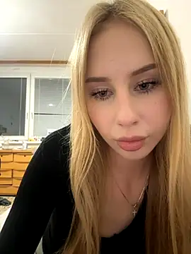 Snapshot of JudithCarly chatting on 11/14/25, 04:28 JudithCarly online show from 11/14/25, 04:28