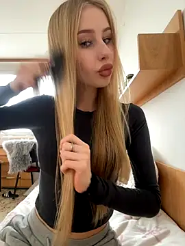 Snapshot of JudithCarly chatting on 11/26/25, 10:27 JudithCarly online show from 11/26/25, 10:27