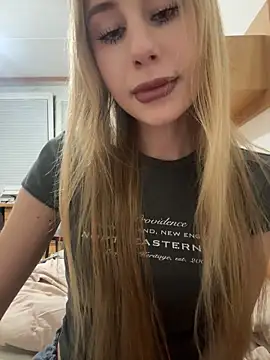 Snapshot of JudithCarly chatting on 02/09/26, 10:03 JudithCarly online show from 02/09/26, 10:03