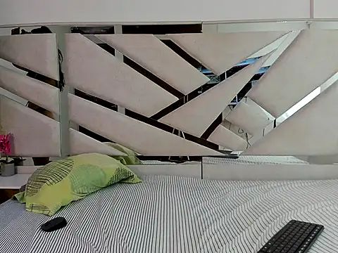 Luisa BloomXXX online show from 10/18/25, 02:51