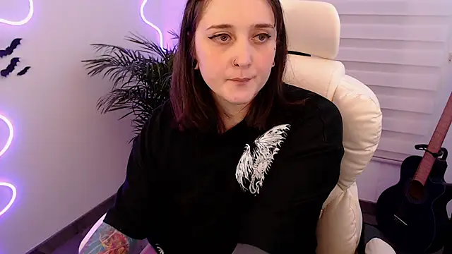 Snapshot of Fallenag666 chatting on 11/02/25, 02:14 Fallenag666 online show from 11/02/25, 02:14