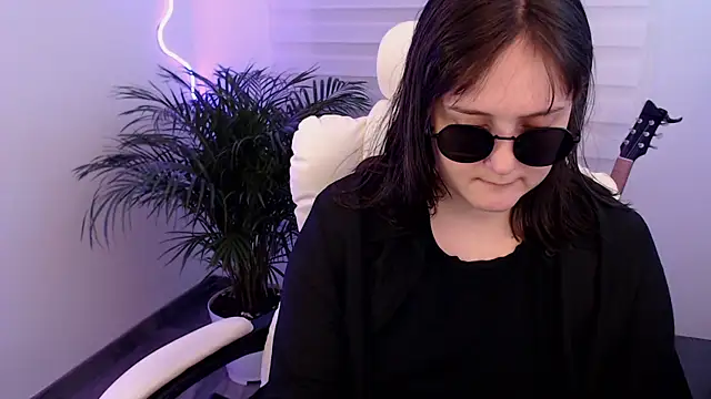 Snapshot of Fallenag666 chatting on 12/03/25, 02:41 Fallenag666 online show from 12/03/25, 02:41