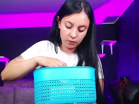 Liastark online show from 11/30/25, 10:58