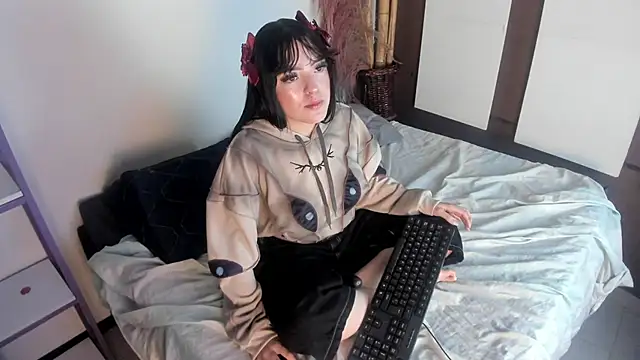 bubble  angel   online show from 01/09/26, 11:46