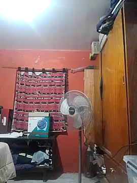 Snapshot of Ezeaxl chatting on 11/29/25, 02:36 Ezeaxl online show from 11/29/25, 02:36