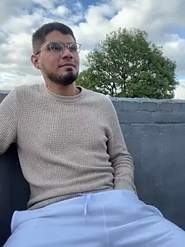 mirallesandbig online show from 11/02/25, 09:17