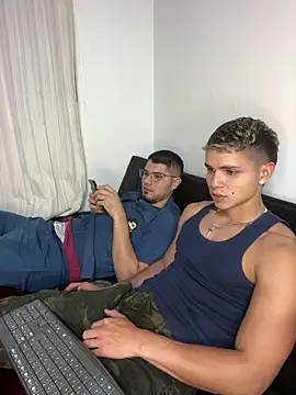 mirallesandbig online show from 11/08/25, 10:52