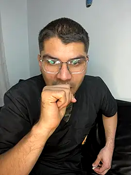 mirallesandbig online show from 11/18/25, 10:47