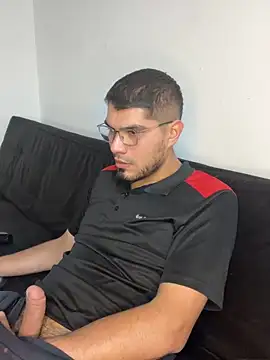 mirallesandbig online show from 11/22/25, 11:15