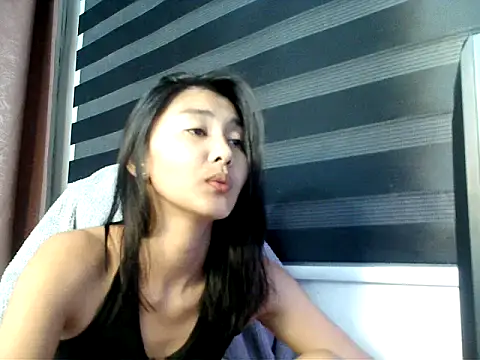 De amore online show from 10/27/25, 01:48