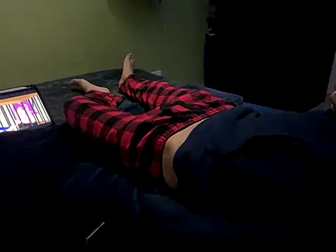 Snapshot of Joven_Modelo chatting on 10/19/25, 06:36 Joven Modelo online show from 10/19/25, 06:36