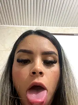 sarita-moree online show from 10/11/25, 02:00