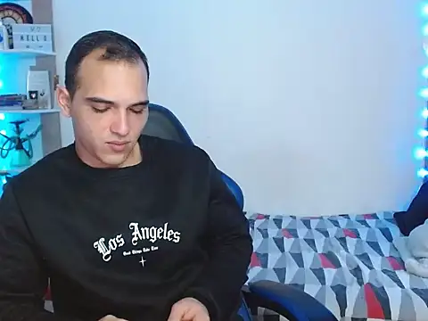 Maax3023 online show from 12/16/25, 05:29