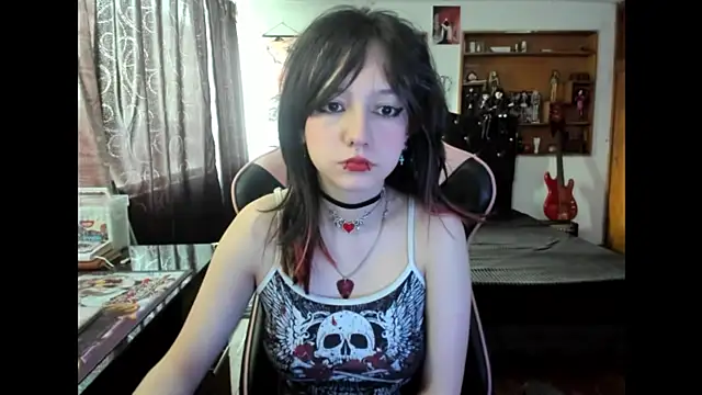 Snapshot of Maki_Zein_ chatting on 11/05/25, 04:07 Maki Zein online show from 11/05/25, 04:07