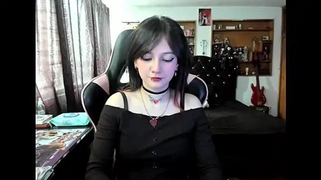 Snapshot of Maki_Zein_ chatting on 11/13/25, 05:45 Maki Zein online show from 11/13/25, 05:45