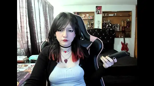 Snapshot of Maki_Zein_ chatting on 11/14/25, 05:44 Maki Zein online show from 11/14/25, 05:44