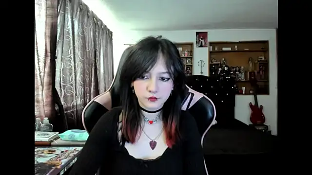 Snapshot of Maki_Zein_ chatting on 11/20/25, 05:45 Maki Zein online show from 11/20/25, 05:45