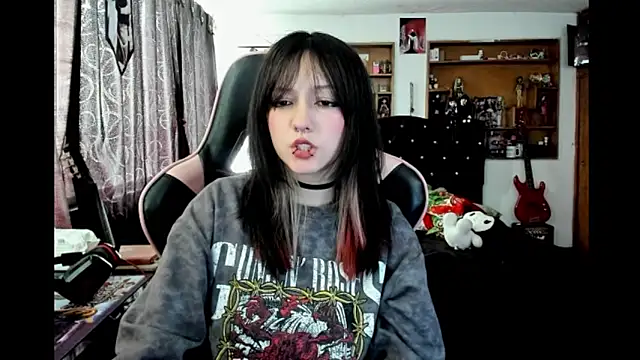 Snapshot of Maki_Zein_ chatting on 01/16/26, 02:10 Maki Zein online show from 01/16/26, 02:10