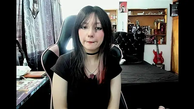 Snapshot of Maki_Zein_ chatting on 01/18/26, 07:06 Maki Zein online show from 01/18/26, 07:06