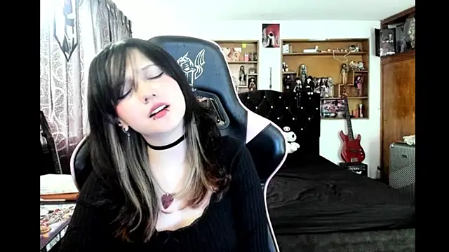 Snapshot of Maki_Zein_ chatting on 02/05/26, 07:51 Maki Zein online show from 02/05/26, 07:51