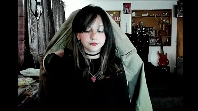 Snapshot of Maki_Zein_ chatting on 02/07/26, 08:23 Maki Zein online show from 02/07/26, 08:23