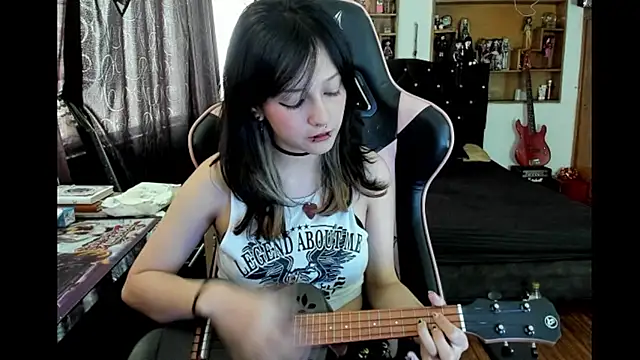 Snapshot of Maki_Zein_ chatting on 02/12/26, 08:26 Maki Zein online show from 02/12/26, 08:26