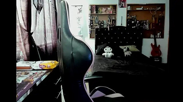 Snapshot of Maki_Zein_ chatting on 03/06/26, 04:36 Maki Zein online show from 03/06/26, 04:36