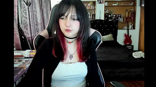 Snapshot of Maki_Zein_ chatting on 03/12/26, 01:06 Maki Zein online show from 03/12/26, 01:06