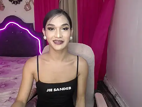 Snapshot of Ellorrey chatting on 01/11/26, 05:12 Ellorrey online show from 01/11/26, 05:12