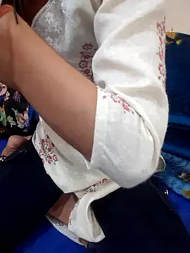 Snapshot of Khushi_rani chatting on 03/07/26, 04:42 Khushi rani online show from 03/07/26, 04:42