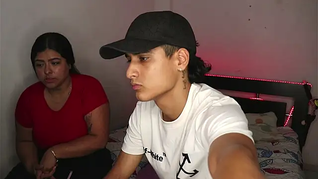 Snapshot of AnyRUSSO chatting on 12/20/25, 05:47 AnyRUSSO online show from 12/20/25, 05:47