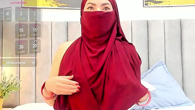  naylaa  online show from 10/31/25, 03:29