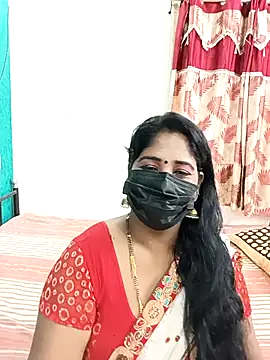 tamil-aunt online show from 10/18/25, 02:58
