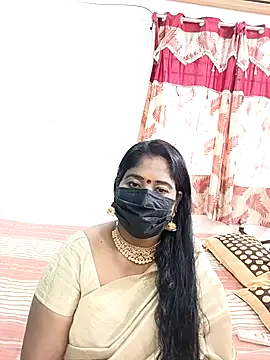 tamil-aunt online show from 11/04/25, 04:44