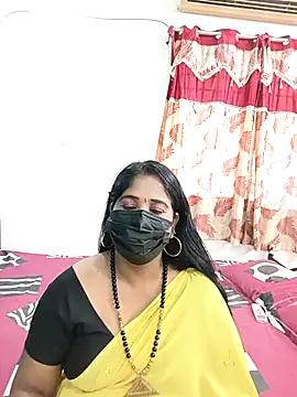 tamil-aunt online show from 11/08/25, 03:18