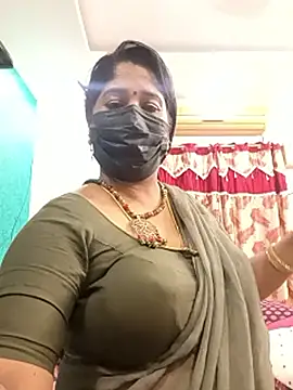 tamil-aunt online show from 11/19/25, 05:24