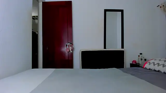 Snapshot of princesa_luissa chatting on 11/13/25, 12:42 princesa luissa online show from 11/13/25, 12:42