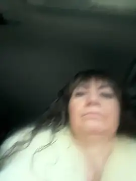 Snapshot of Butterfly8385 chatting on 10/15/25, 05:18 Butterfly8385 online show from 10/15/25, 05:18