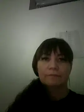 Snapshot of Butterfly8385 chatting on 10/15/25, 05:35 Butterfly8385 online show from 10/15/25, 05:35