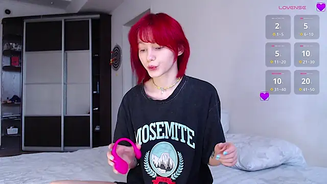 Snapshot of Kate_mikki chatting on 05/08/26, 04:29 Kate mikki online show from 05/08/26, 04:29
